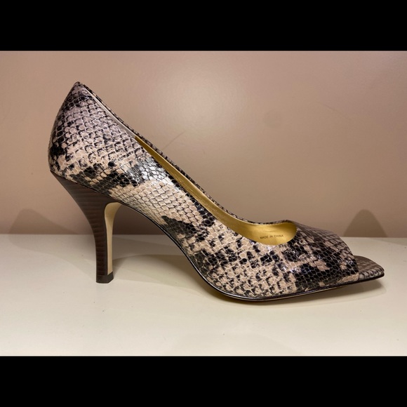 NEW TAHARI HEELS US9.5 - Picture 4 of 5